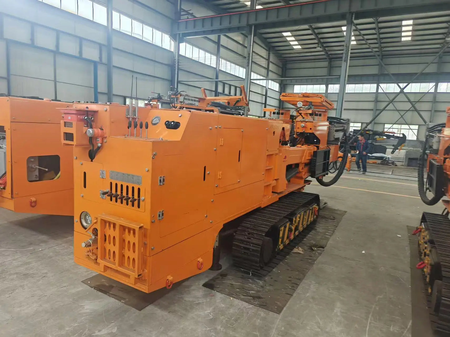 DTH Crawler Self-Propelled Drilling Rig Well for Mining Machines High Efficiency Crawler Drill Rig